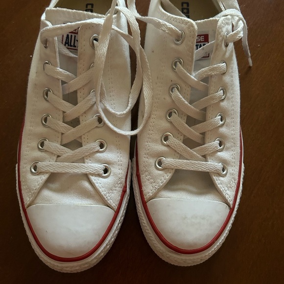White converse - Picture 8 of 10